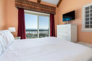 Apartment with Balcony room in Ocean Reef by Meyer Vacation Rentals