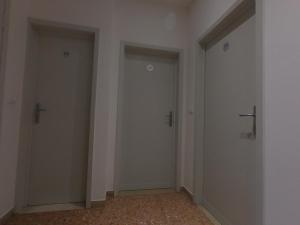 Doppel-/Zweibettzimmer mit privatem, externem Bad