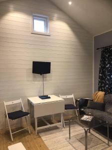 Strandnära Stuga Vänersnäs