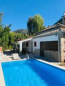 La Fuente De El Nacimiento - Benamahoma