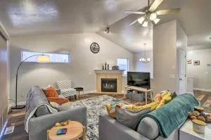 Cozy Anchorage Townhome Less Than Half Mile to Jewel Lake! - Potter Hill