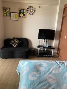 Favila Condotel Unit-150 Newport Boulevard near Airport Terminal 3 andother Airport