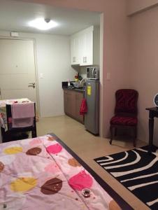 Favila Condotel Unit-150 Newport Boulevard near Airport Terminal 3 andother Airport