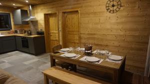 Chalets Chalet a L'Oree du Bois : photos des chambres