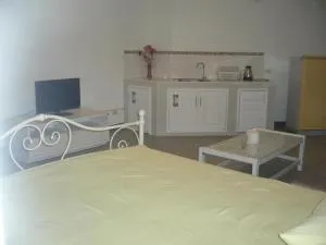 Room in Guest room - Chan Kim Don Mueang Guest House Triple room - Thung Si Kan