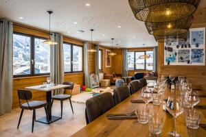 Hotels L'Outa Hotel Restaurant : photos des chambres