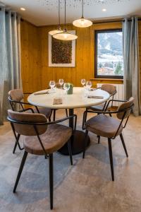 Hotels L'Outa Hotel Restaurant : photos des chambres