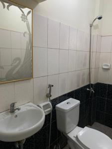 Perlies Inn Tanay Barkada House