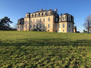 Maisons d'hotes chambre romantique dans le chateau de la Bouchatte : photos des chambres