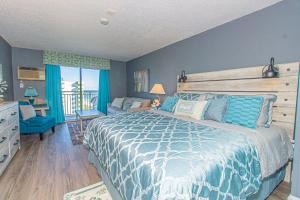 Completely Renovated King Suite Perfect for 4! Sea Mist 51306