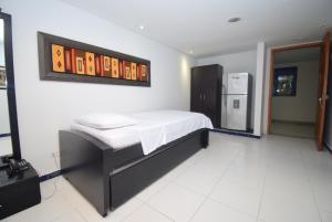 Luis del Mar - Edificio Nuevo Conquistador