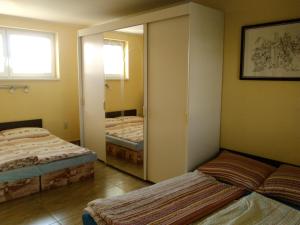 Chatky a apartmány Pod starým orechom - camp