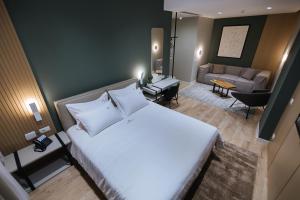Junior Suite with Balcony room in Park Plazza