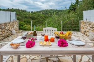 Paxoi Summer Retreats - Kirki Poolside Lodgings Paxoi Greece