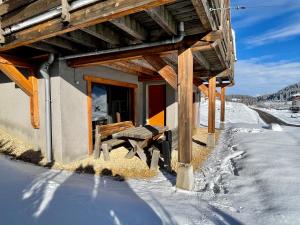 B&B / Chambres d'hotes Gite avec terrasse et belle vue - ChaletNelda com : photos des chambres