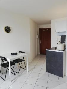 L6 - Green and premium flat close Paris - WIFI & NETFLIX
