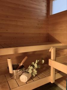 City Home Finland Tampella - City View, Own SAUNA, One Bedroom, Furnished Balcony and Great Location