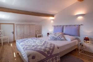 Maisons de vacances Maison avec piscine privee a La Digne-d'Aval : photos des chambres