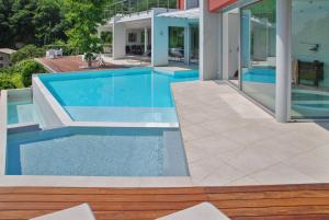 Villas Villa de 4 chambres avec piscine privee jacuzzi et jardin amenage a Saint Desirat : photos des chambres