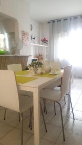 obrázek - One bedroom appartement with city view terrace and wifi at Quarteira 1 km away from the beach