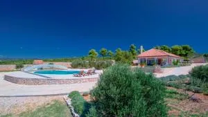 Luxury villa Fura on Hvar, heated pool - Brusje