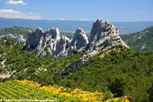 Maisons de vacances Maison chaleureuse a Orange avec piscine privee : photos des chambres