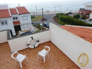 5 bedrooms house at A dos Cunhados 50 m away from the beach with sea view shared pool and enclosed garden