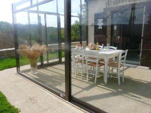 Maisons de vacances Maison de 5 chambres avec jardin amenage et wifi a Sainte Catherine a 4 km de la plage : photos des chambres