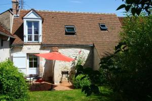 Maison confortable avec jardin à Mardié + Terrasse