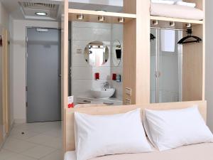 Standard  Double Room room in Hello Hotels Gara de Nord