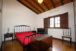 Rustic Villa Tavira with Mountain Views and Pool