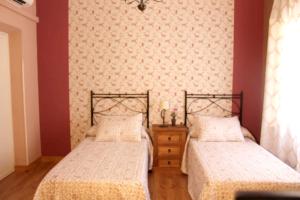 Charming House in Villanueva de los Infantes with Enclosed Garden