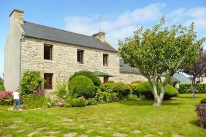 Maisons de vacances Maison de 3 chambres avec jardin clos et wifi a Ploudalmezeau : photos des chambres