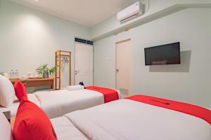 Phòng Hai Giường Đơn Loại Sang (Deluxe Twin Room)