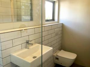 Palm and Pine Cottage