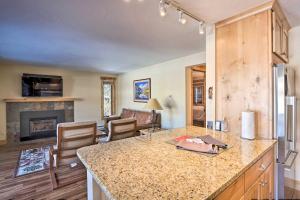 Ski-In Breck Condo Walk to Shops and Restaurants!