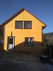 Хатина в горах - 亚布卢尼齐亚