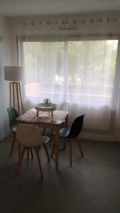 Appartements La Desirade avec Parking- Port - WIFI couchage en 160 neuf : photos des chambres