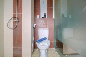 Compact and Simple Studio Apartment at Saladdin Mansion By Travelio