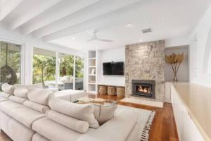 Bask at Green Point - Between the ocean & the lake