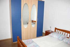 2 bedrooms appartement at Zecevo Rogoznicko 50 m away from the beach with wifi