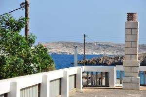Apartment with 2 bedrooms in Psathi with wonderful sea view and furnished terrace 700 m fr Kimolos-Island Greece
