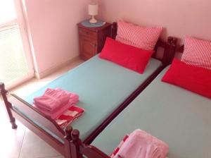 Cozy apartment in Radovići 75 m² with mountain view