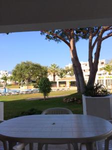Spacious apartment in Olhos de Água 130 m² with pool