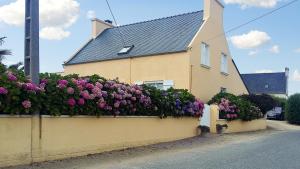 Maisons de vacances Maison de 4 chambres a Cleder a 500 m de la plage avec jardin clos et wifi : photos des chambres