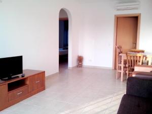 Spacious apartment in Albufeira 80 m² with shared pool