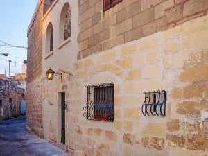 Charming House in Ix - Xewkija with Terrace and Barbecue - Taʼ Gorgun