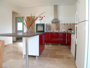 Villa confortable avec piscine privée à Saint-Saturnin-lès-Apt