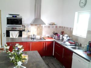 Villas Villa de 3 chambres avec piscine privee jardin clos et wifi a Saint Saturnin les Apt : photos des chambres