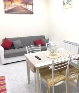 Modern Apartment in the Heart of Rome, 42 m², Parking Included